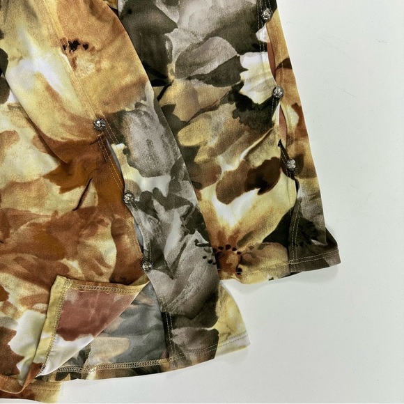 Susan Graver Floral Print Women's Top - Picture 7 of 8